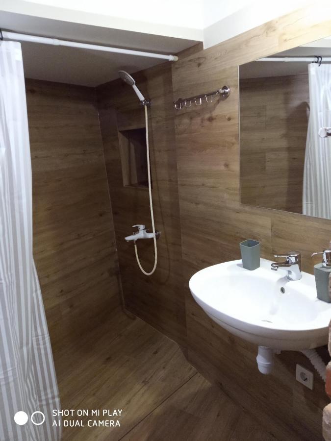 Gogol 14 Апартаменти В Історичному Центрі Міста Uschhorod Exterior foto