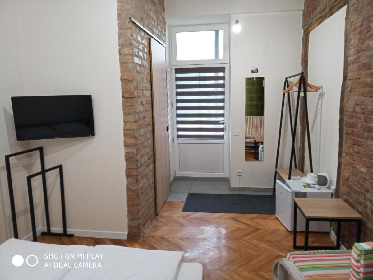Gogol 14 Апартаменти В Історичному Центрі Міста Uschhorod Exterior foto
